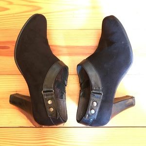 Aerosoles Black Suede Ankle Boot Heels, EUC, 8.5